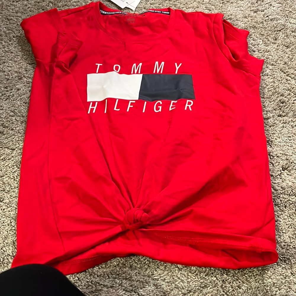 NWT Tommy Hilfiger small t-shirt with tied bottom